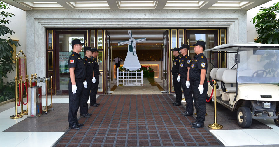 定制保安服務(wù)：根據(jù)特定客戶(hù)的安全需求，量身定制保安服務(wù)。